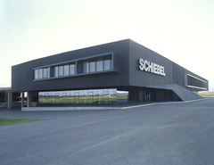 Produktions- und Bürogebäude Schiebel