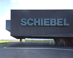 Produktions- und Bürogebäude Schiebel