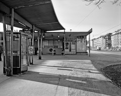 Südtiroler Platz - bus station and residential buildings