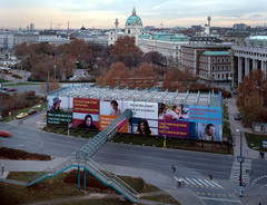 'There is no Place Like Home' - Fassadengestaltung Kunsthalle Wien