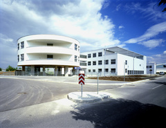 Volksschule und Kindertagesheim