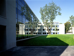 Lauder-Chabad-Campus