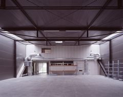 Efaflex Torsysteme, Betriebsgebäude