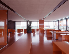 Efaflex Torsysteme, Betriebsgebäude