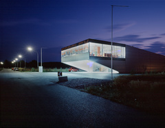 Efaflex Torsysteme, Betriebsgebäude